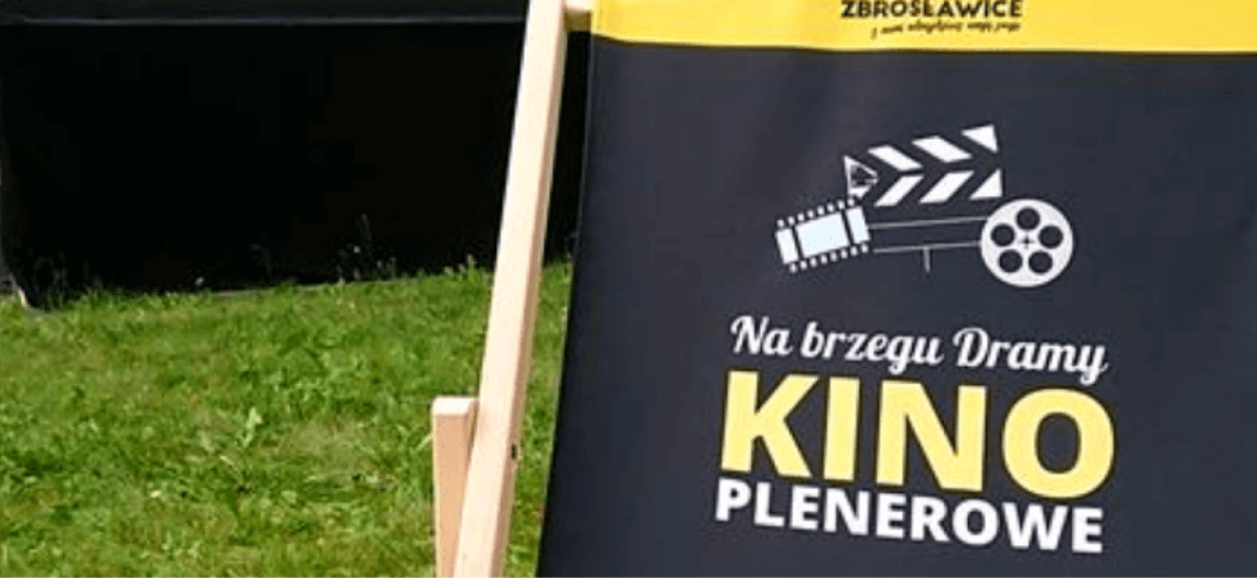 Kino plenerowe na brzegu Dramy