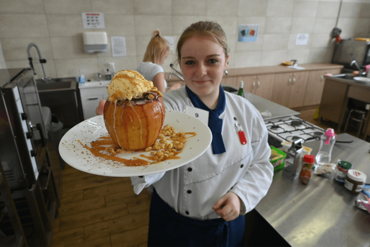 Konkurs kulinarny w Zespole Szkół Gastronomiczno-Hotelarskich w Tarnowskich Górach