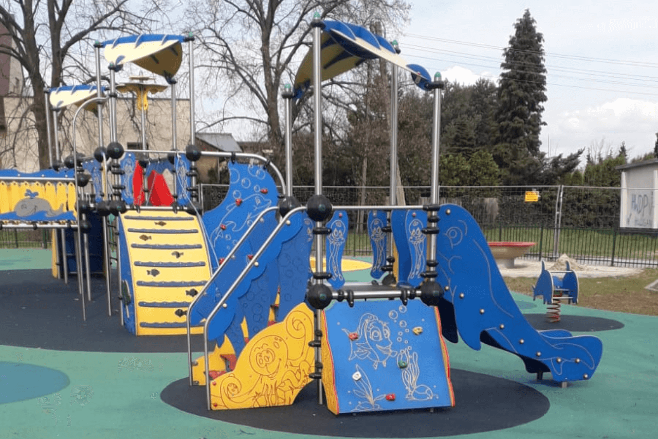 Nowy plac zabaw w Lasowicach