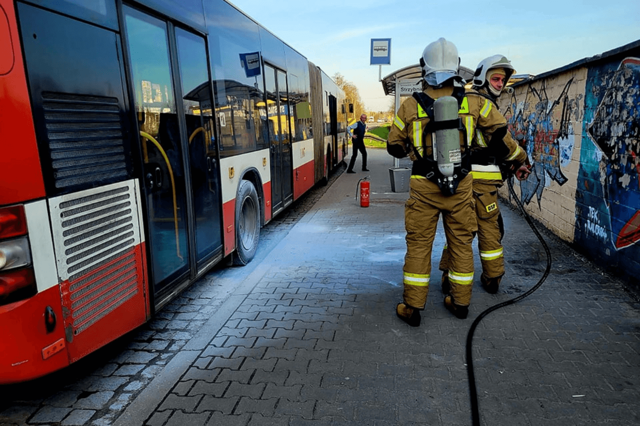 Pożar autobusu w Tarnowskich Górach