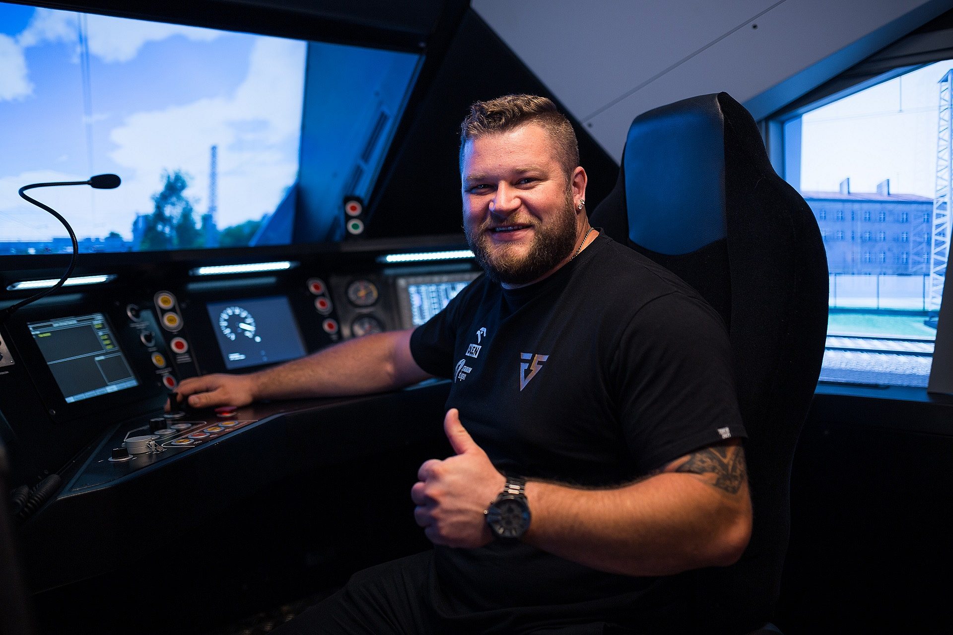 Koleje śląskie Paweł Fajdek mistrz świata mistrz olimpijski Koleje śląskie Paweł Fajdek mistrz świata mistrz olimpijski