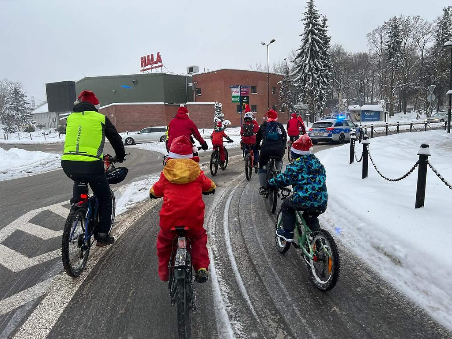 Tarnogorska rowerowa masa krytyczna grudzien Tarnogorska rowerowa masa krytyczna grudzien