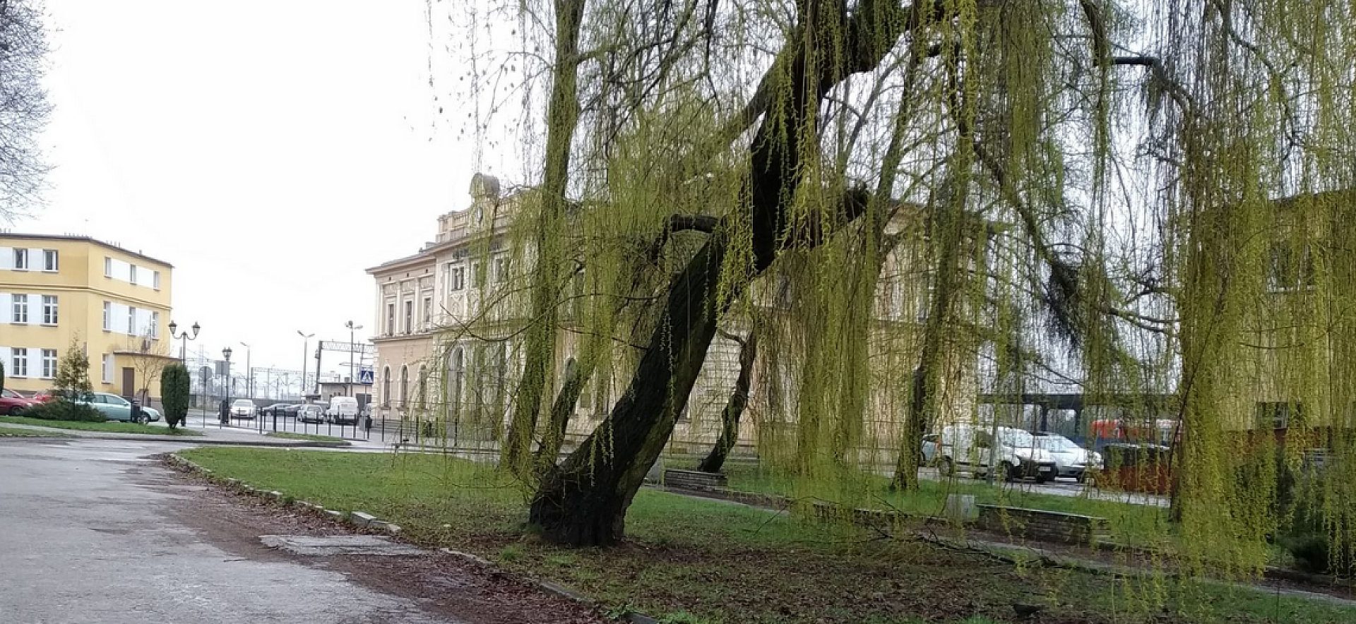 Dworzec kolejowy w Tarnowskich Górach Dworzec kolejowy w Tarnowskich Górach