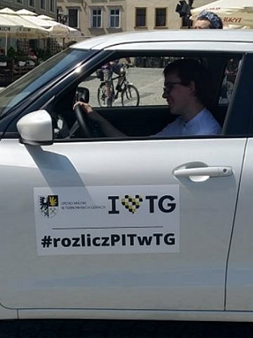 Wręczenie nagród w ramach miejskiej loterii "Rozlicz PIT" Wręczenie nagród w ramach miejskiej loterii "Rozlicz PIT"