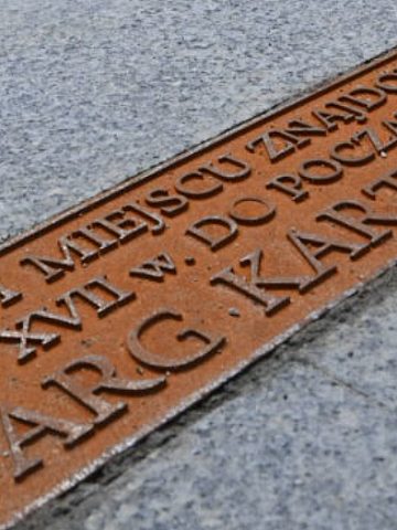Tablica upamiętniająca w Tarnowskich Górach Tablica upamiętniająca w Tarnowskich Górach