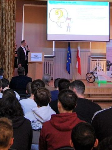 Dzień Elektromobilności w tarnogórskiej "Sorbonie" Dzień Elektromobilności w tarnogórskiej "Sorbonie"