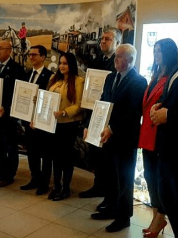 Dyplomy Marszałka Województwa Śląskiego za Zasługi dla Rozwoju Turystyki w 2022 roku Dyplomy Marszałka Województwa Śląskiego za Zasługi dla Rozwoju Turystyki w 2022 roku