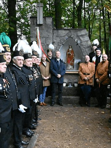Bobrowniki Śląskie - kapliczka św. Barbary Bobrowniki Śląskie - kapliczka św. Barbary