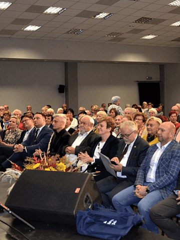 Rozpoczęcie nowego roku na Uniwersytecie Trzeciego Wieku Rozpoczęcie nowego roku na Uniwersytecie Trzeciego Wieku