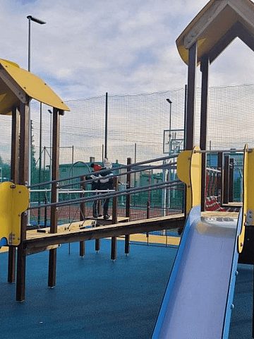 Nowy plac zabaw w Miasteczku Śląskim Nowy plac zabaw w Miasteczku Śląskim