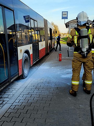 Pożar autobusu w Tarnowskich Górach Pożar autobusu w Tarnowskich Górach
