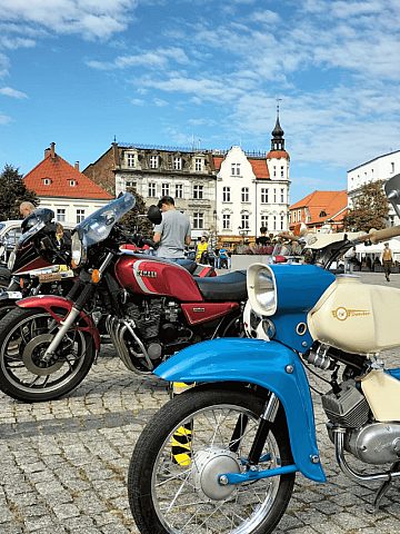 Zlot Pojazdów Zabytkowych 2023 w Tarnowskich Górach 6 Zlot Pojazdów Zabytkowych 2023 w Tarnowskich Górach 6