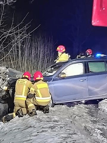 Zderzenie samochodów w Ptakowicach 2 Zderzenie samochodów w Ptakowicach 2