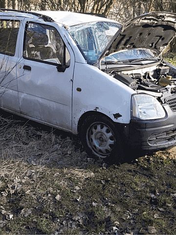 Dachowanie na DK11 w Tarnowskich Górach Dachowanie na DK11 w Tarnowskich Górach