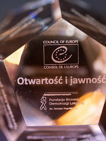 Starostwo Powiatowe w Tarnowskich Górach otrzymało Europejski Znak Jakości Zarządzania w Samorządzie Terytorialnym Starostwo Powiatowe w Tarnowskich Górach otrzymało Europejski Znak Jakości Zarządzania w Samorządzie Terytorialnym