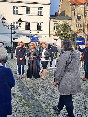 Posłanki KO apelują by kobiety wzięły udział w wyborach 8 Posłanki KO apelują by kobiety wzięły udział w wyborach 8