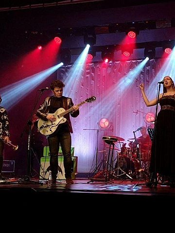 Dwa zywioly Dwa zywioly