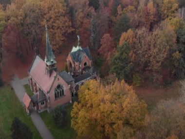 Tajemnice pałacu w Świerklańcu i schron przeciwatomowy w Reptach - nowy film o sekretach naszego powiatu Park swierklaniec palac