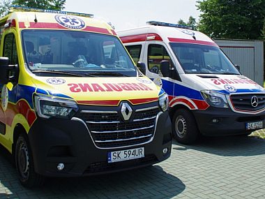 Nowa karetka dla Kalet. Kosztowała 500 000 złotych Nowa karetka w Kaletach
