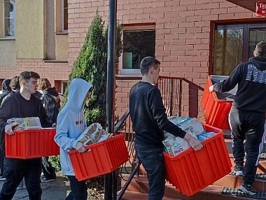 Radzionków. Zaglądamy do punktu pomocy przy Technikum nr 13 Punkt pomocy Ukraińcom w Radzionkowie