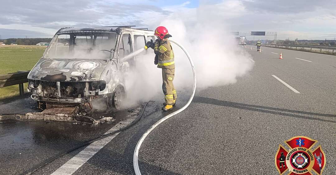 Groźne zdarzenie na autostradzie A1 w powiecie tarnogórskim. Samochód stanął w ogniu