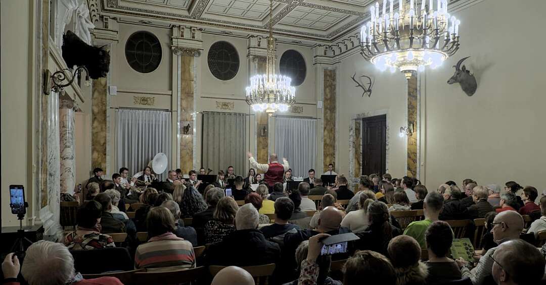 Karnawałowy koncert w prawdziwym pałacu. Technikum Leśne w Brynku zaprasza na zimowe spotkanie z muzyką