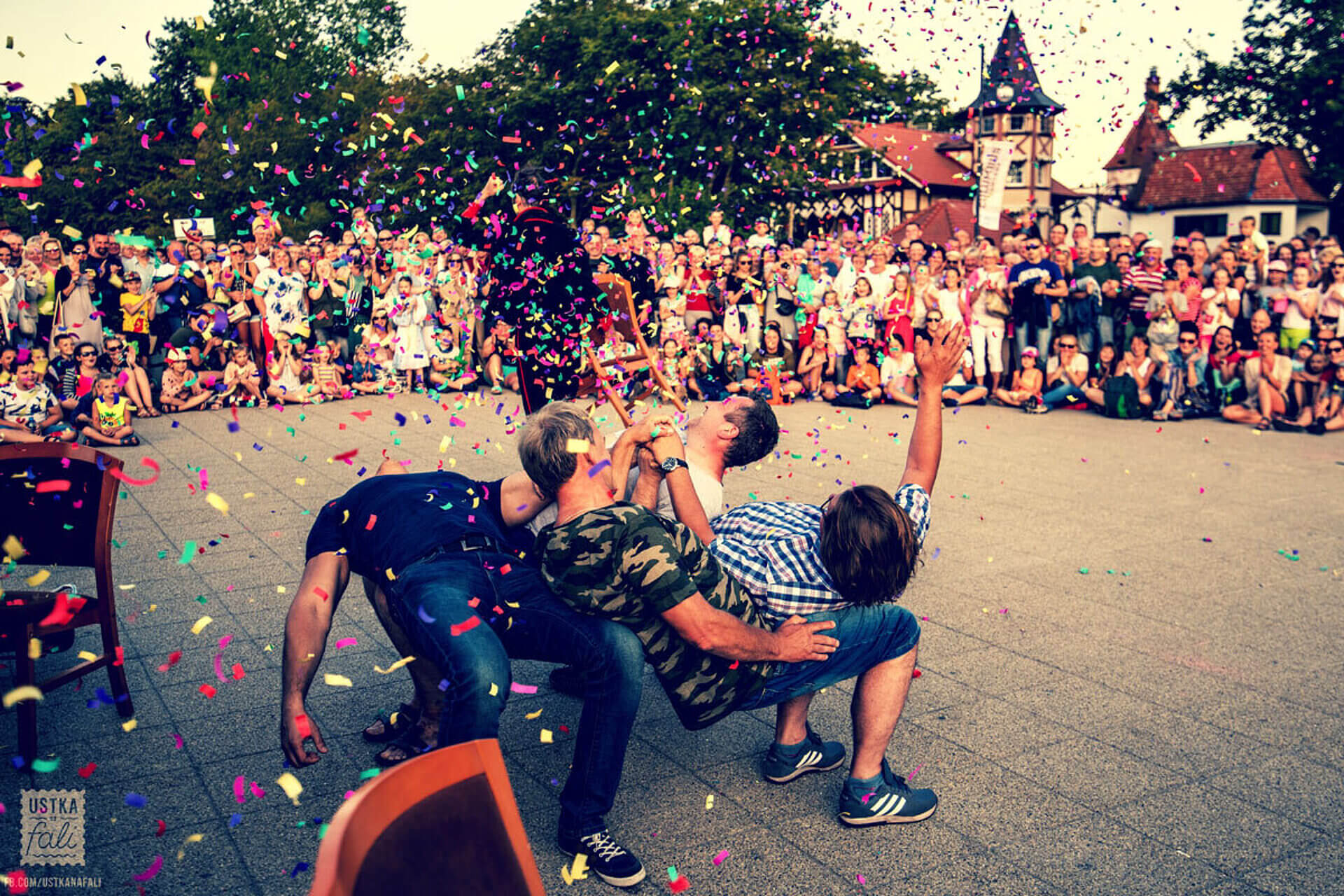 Teatralne parkowanie tarnowskie gory teatr na walizkach beczka smiechu Teatralne parkowanie tarnowskie gory teatr na walizkach beczka smiechu