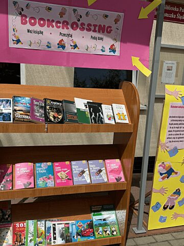 Strefa relaksu przy bibliotece w Miasteczku Śląskim Strefa relaksu przy bibliotece w Miasteczku Śląskim