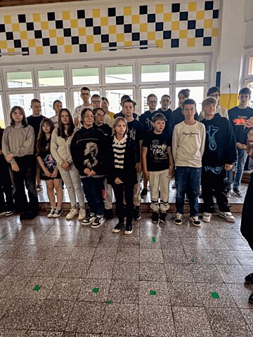 Uroczysty apel w SP nr 15 w Tarnowskich Górach Uroczysty apel w SP nr 15 w Tarnowskich Górach