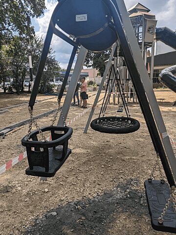 Nowy plac zabaw w Tarnowskich Górach Nowy plac zabaw w Tarnowskich Górach