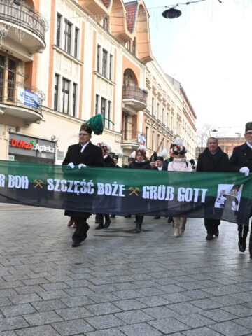 Parada górnicza w Tarnowskich Górach Parada górnicza w Tarnowskich Górach