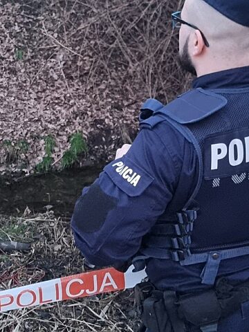 Policja zabezpieczyła pocisk artyleryjski z czasów wojennych Policja zabezpieczyła pocisk artyleryjski z czasów wojennych