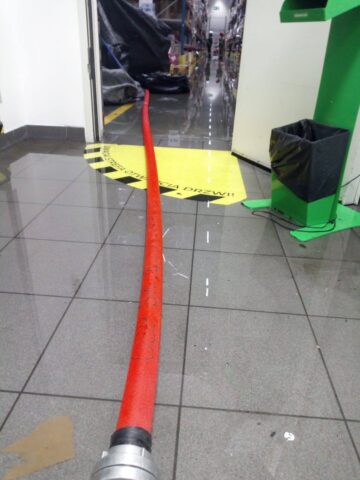 Pożar hali magazynowej w Szałszy Pożar hali magazynowej w Szałszy