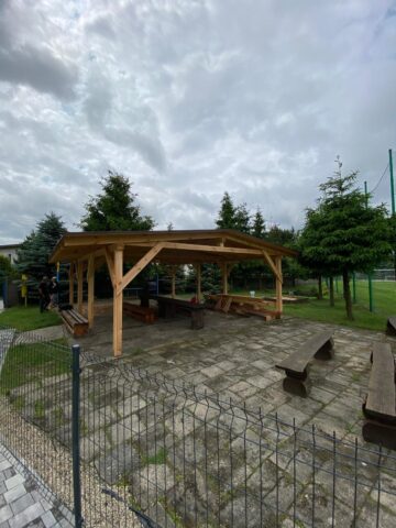 Wiata w dzielnicy Bobrowniki Śląskie-Piekary Rudne Wiata w dzielnicy Bobrowniki Śląskie-Piekary Rudne