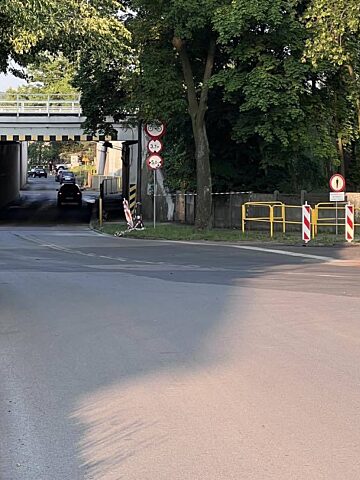 Otwarty wiadukt nad ulicą Częstochowską w Tarnowskich Górach Otwarty wiadukt nad ulicą Częstochowską w Tarnowskich Górach