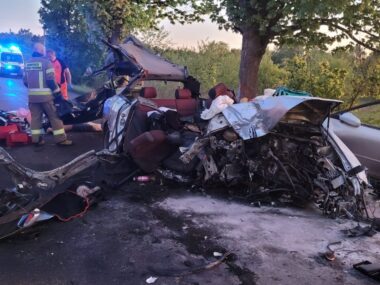 Saczow DK78 Wypadek Audi Zrodlo SP ZOZ RPR Sosnowiec 2025 05 01 09 Saczow DK78 Wypadek Audi Zrodlo SP ZOZ RPR Sosnowiec 2025 05 01 09