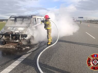 Pożar samochodu na autostradzie A1 Pożar samochodu na autostradzie A1