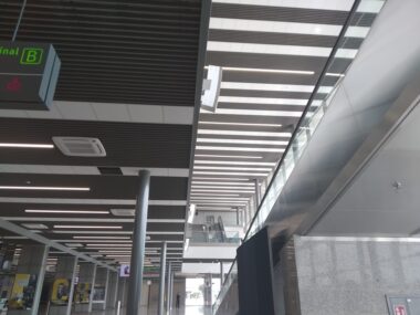 Policjanci tym razem pomogli w potrzebie małżeństwu z Czech Lotnisko katowice airport pyrzowice