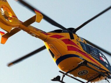 Podpalili kolegę na sesji zdjęciowej. Jest ciężko poparzony Śmigłowiec LPR