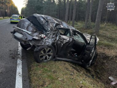 Wypadek pomiędzy Tworogiem a Bruśkiem