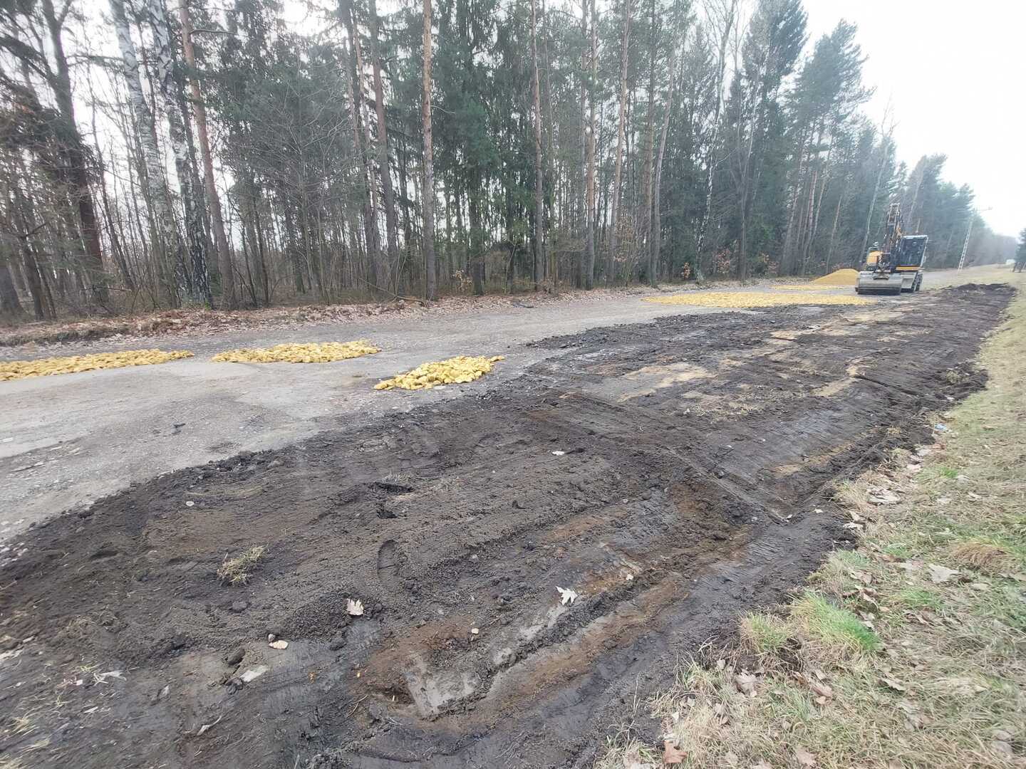 Nowy parking nad zalewem Nakło-Chechło