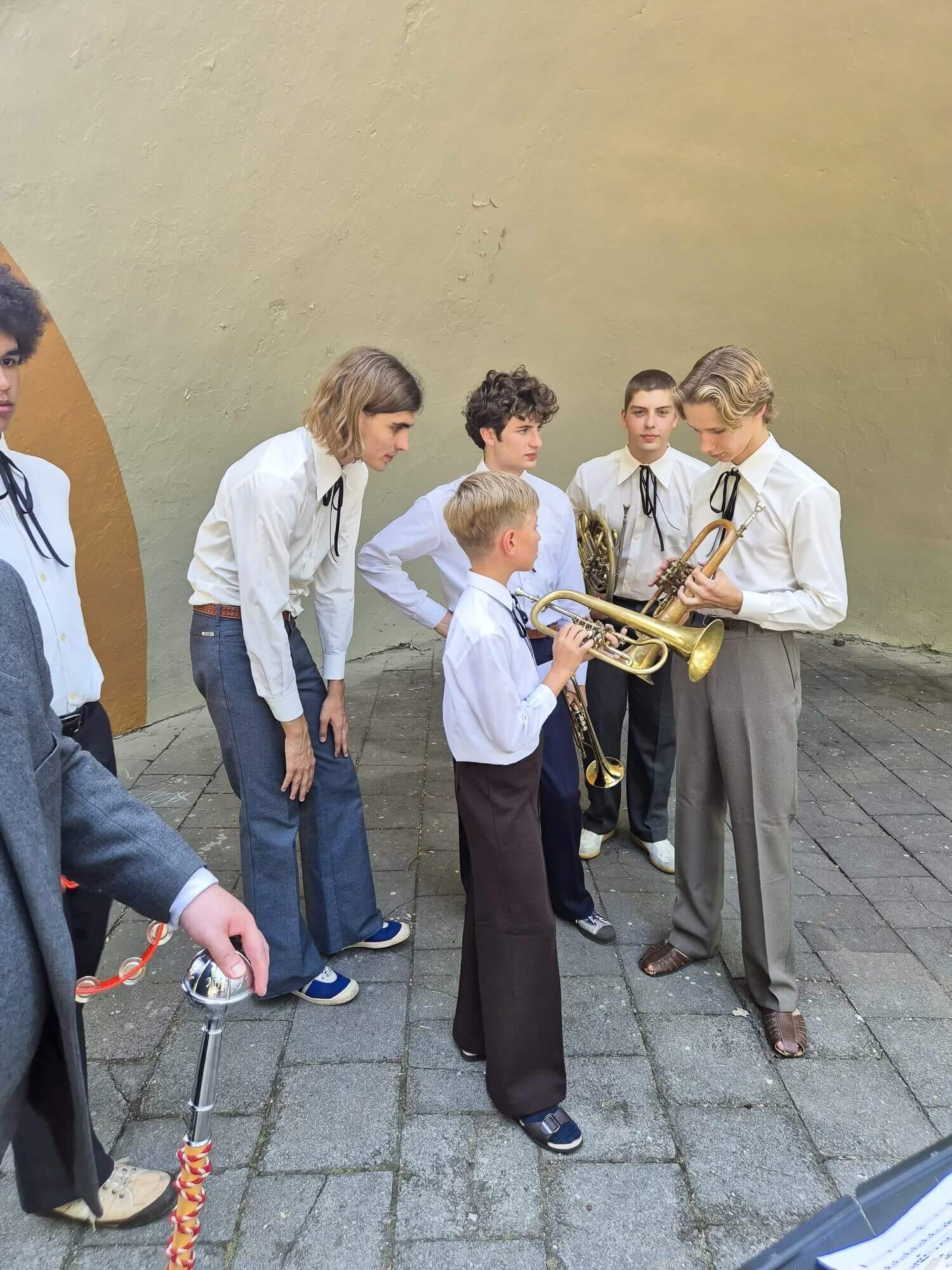 Mali Kamilianie na planie "Ołowianych dzieci"