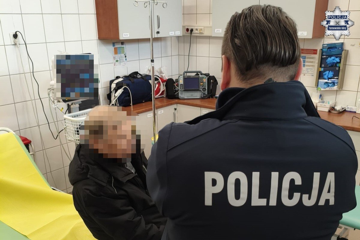 Policjanci z Pyrzowic odnaleźli zaginionego seniora. Mężczyzna znajdował się na terenie lotniska