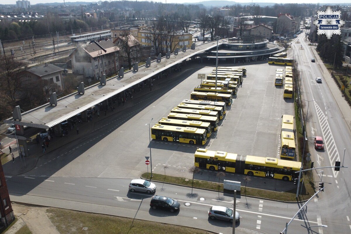 Jak podnieść bezpieczeństwo na dworcu autobusowym w Tarnowskich Górach? Służby zwiększą patrole