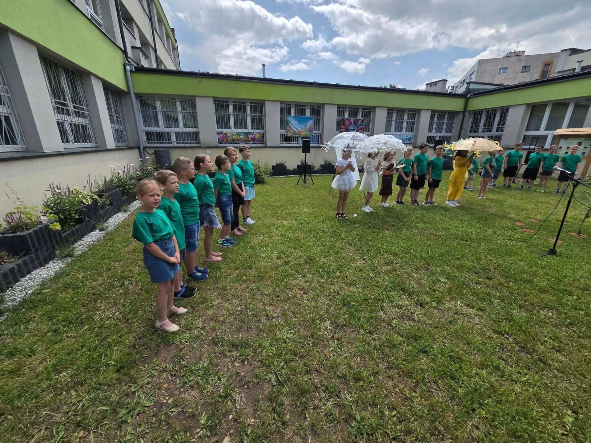 Ekopracownia pod chmurką w SP nr 10 w Tarnowskich Górach