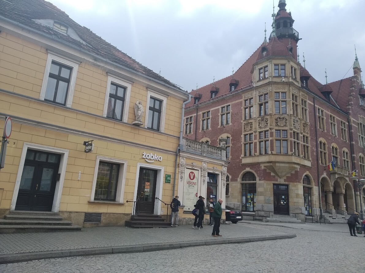 Wyniki konsultacji w sprawie "nocnej prohibicji" w Tarnowskich Górach. Większość uczestników jest na tak