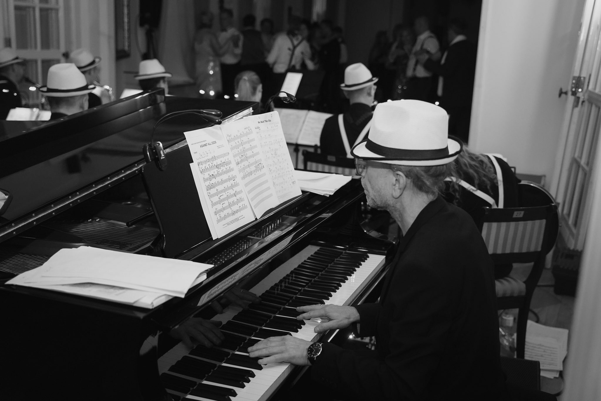 Potańcówka z okazji Święta Niepodległości w Tarnowskich Górach