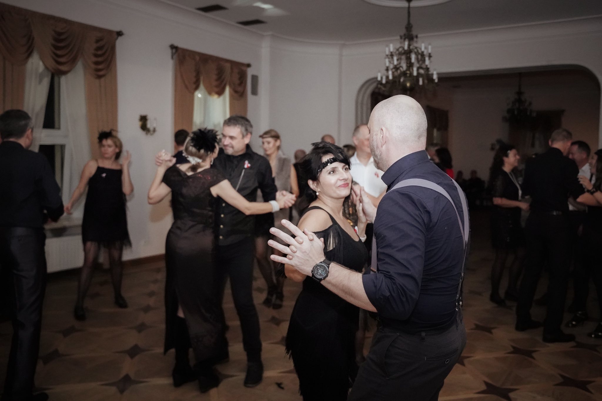 Potańcówka z okazji Święta Niepodległości w Tarnowskich Górach