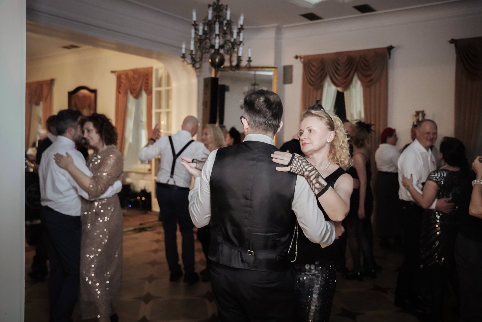 Potańcówka z okazji Święta Niepodległości w Tarnowskich Górach