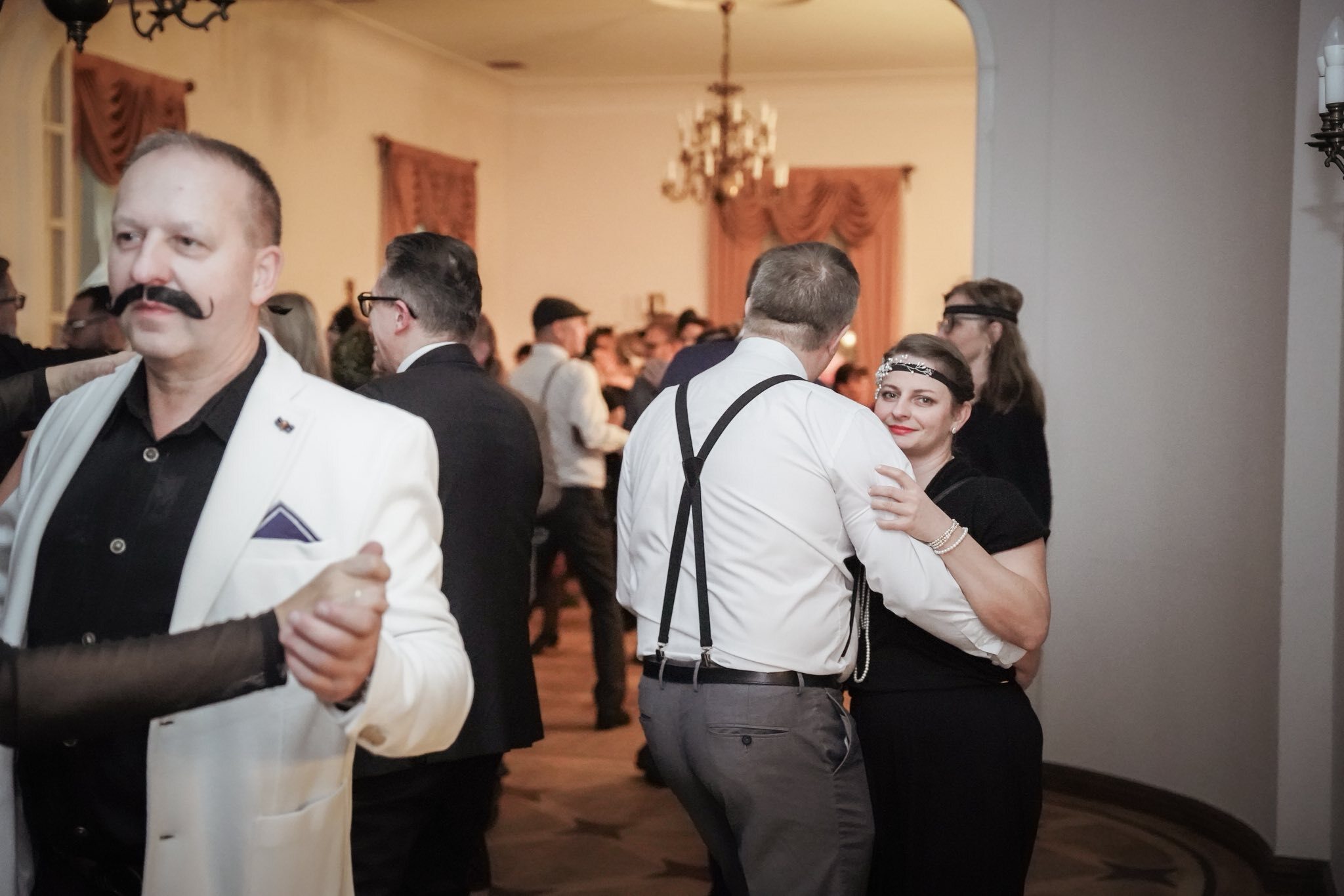 Potańcówka z okazji Święta Niepodległości w Tarnowskich Górach